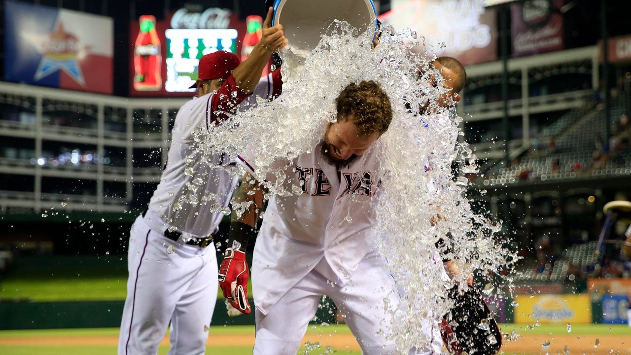 Hamilton walk-off gives Rangers split of series with Yankees